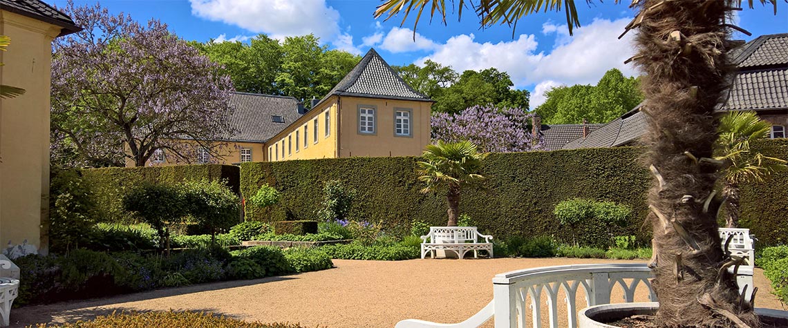 Teahouse Garden Schloss Dyck